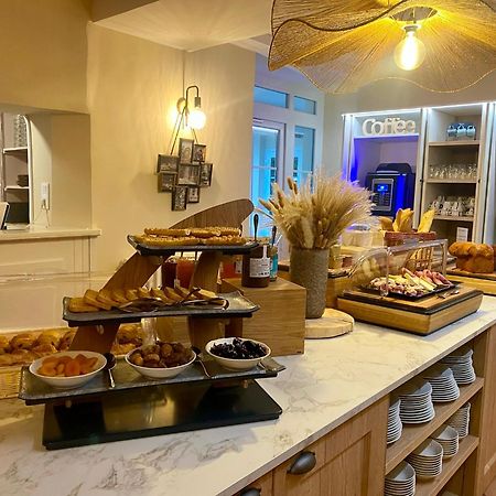 Logis Hotels - Hotel Restaurant Domaine Les Falaises 马特尔 外观 照片