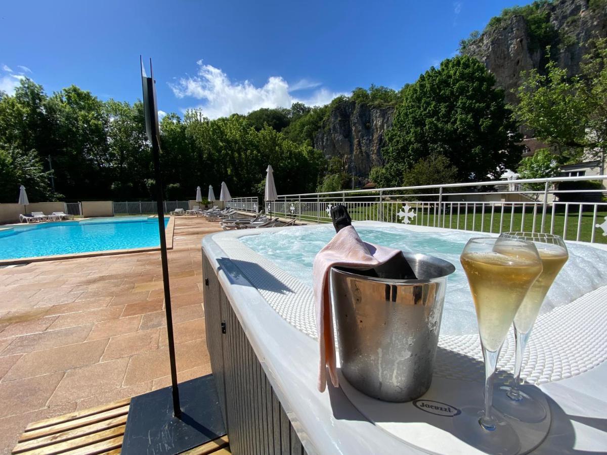 Logis Hotels - Hotel Restaurant Domaine Les Falaises 马特尔 外观 照片