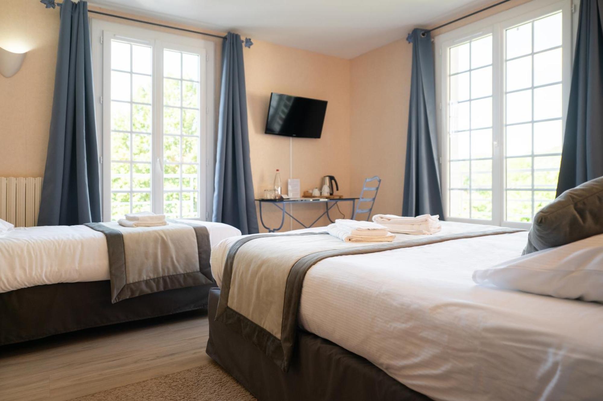 Logis Hotels - Hotel Restaurant Domaine Les Falaises 马特尔 外观 照片