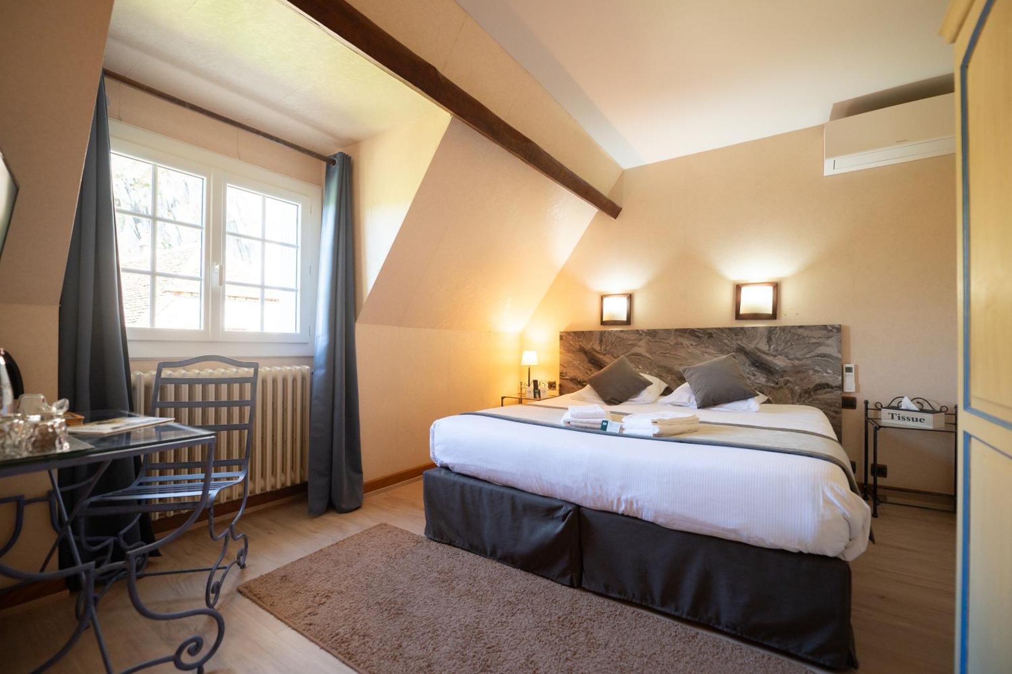 Logis Hotels - Hotel Restaurant Domaine Les Falaises 马特尔 客房 照片
