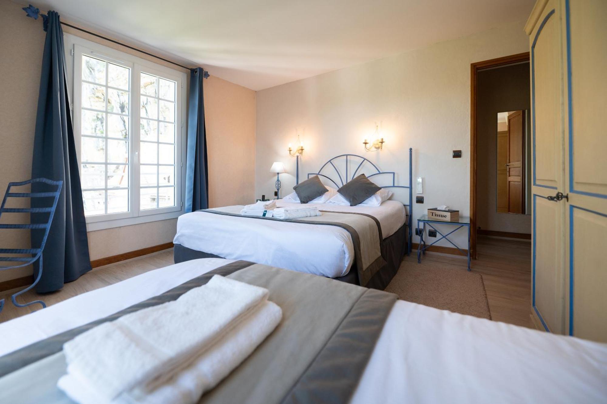 Logis Hotels - Hotel Restaurant Domaine Les Falaises 马特尔 外观 照片
