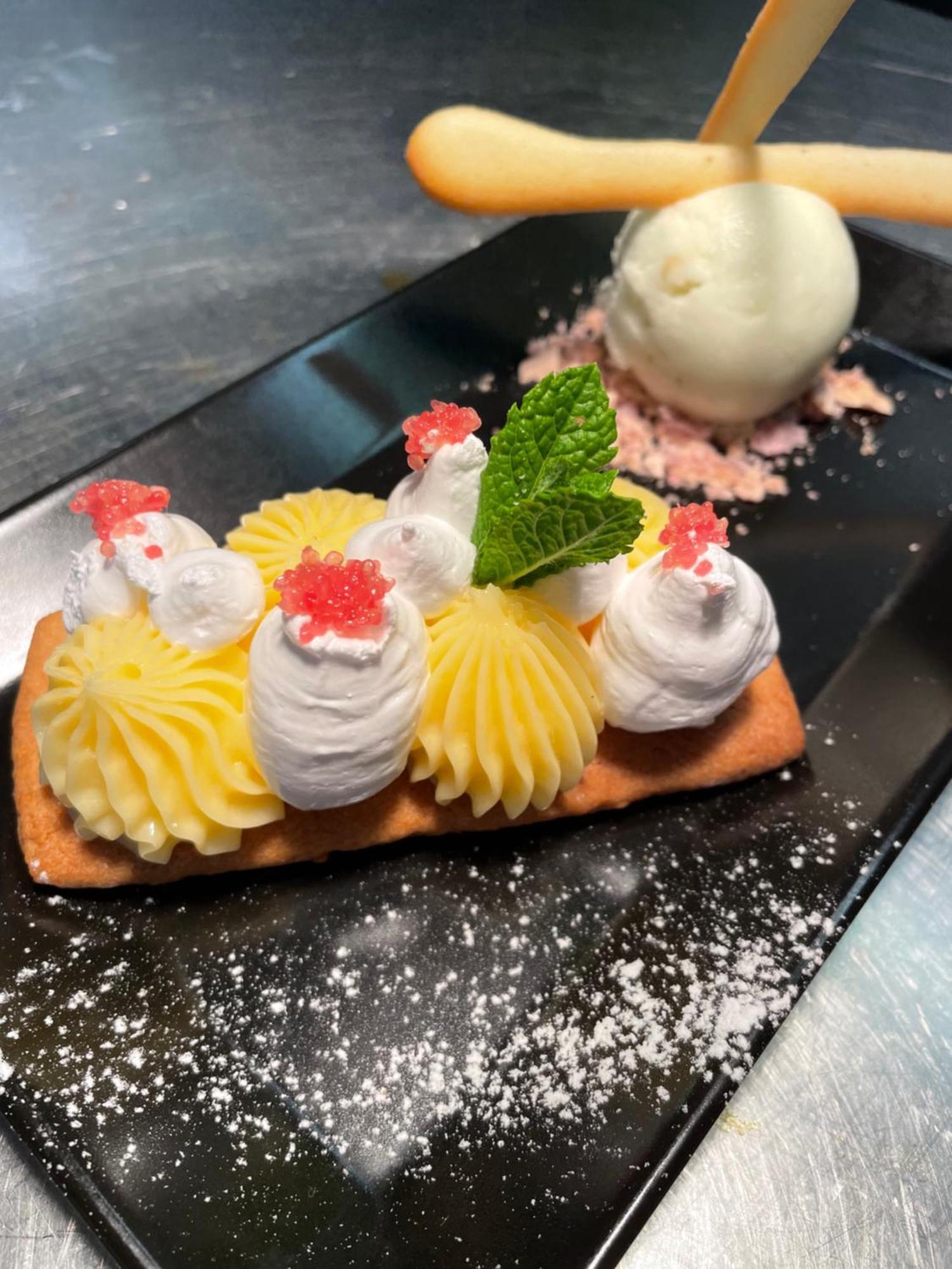 Logis Hotels - Hotel Restaurant Domaine Les Falaises 马特尔 外观 照片